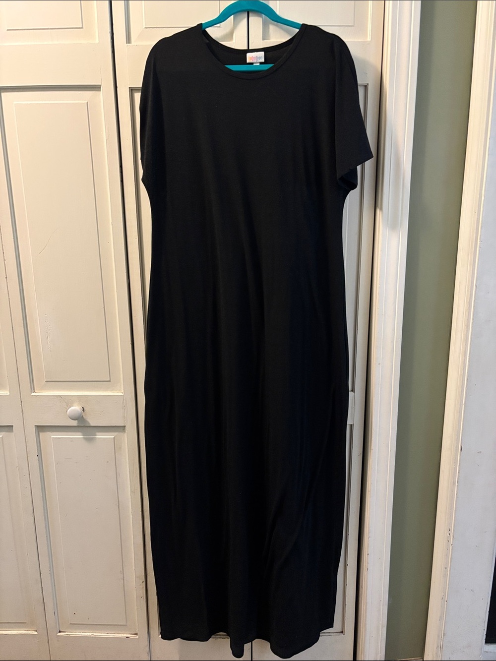 Classic Black Maxi Dress - Comfortable Everyday Style